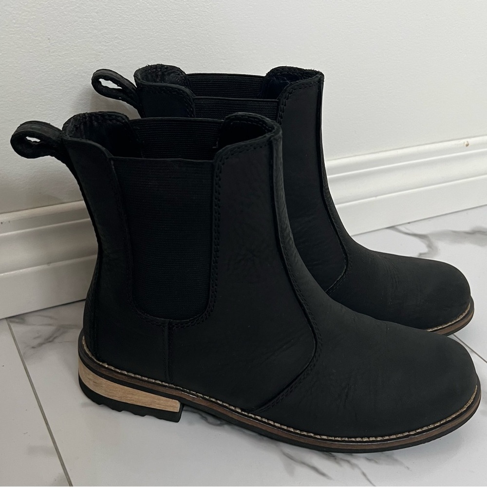 Kodiak Black Leather Chelsea Ankle Boots Size 7